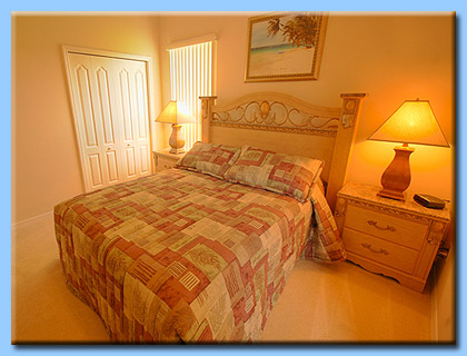 The second master bedroom in the Villa has a queen size bed.