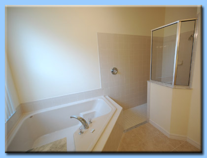The holiday Villa�s master bedroom has an ensuite bathroom